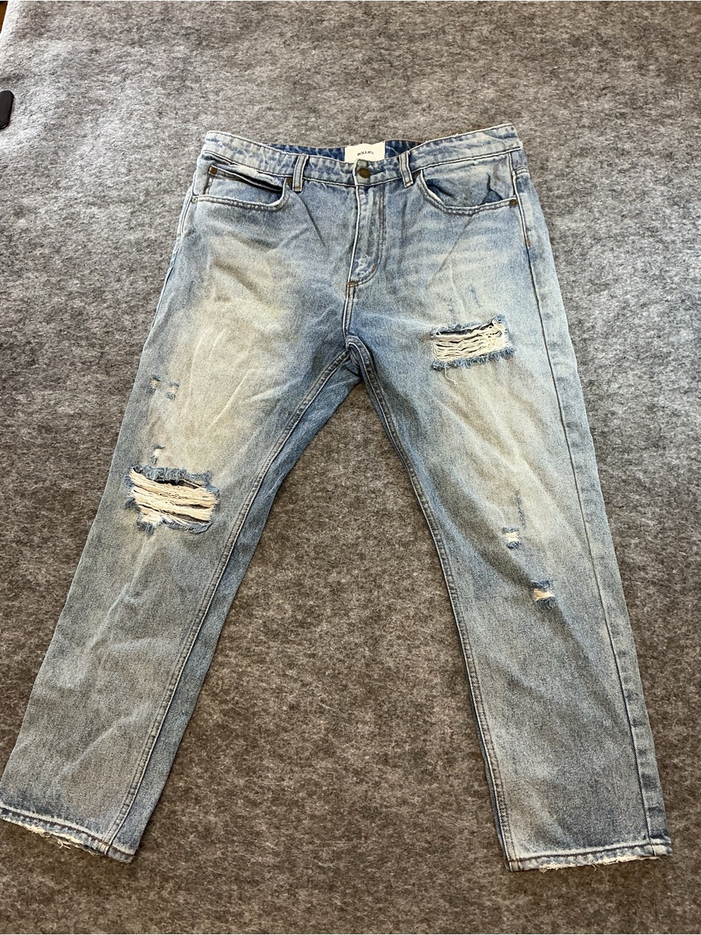 Rolla’s Light Blue Distressed Men’s Jeans Size 34